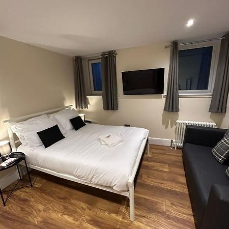 Modern Double Room With Sofa Edinburgh Luaran gambar