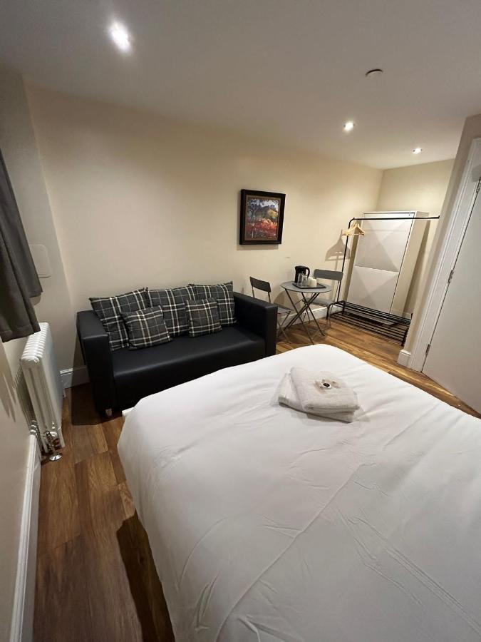 Modern Double Room With Sofa Edinburgh Luaran gambar