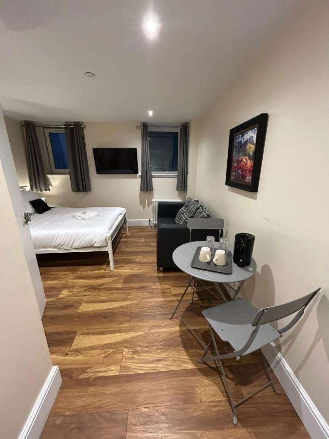 Modern Double Room With Sofa Edinburgh Luaran gambar